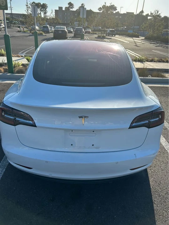2018 Tesla Model 3 - Image 9 of 9