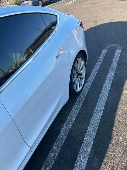 2018 Tesla Model 3 - Image 3 of 9
