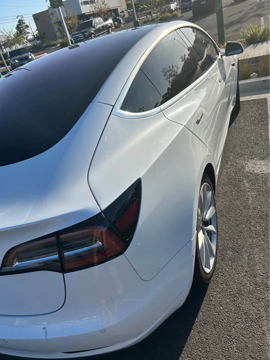 2018 Tesla Model 3 - Image 8 of 9