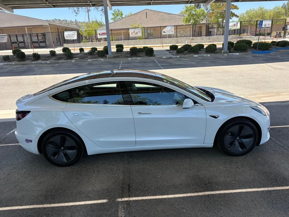 2018 Tesla Model 3 - Image 6 of 16
