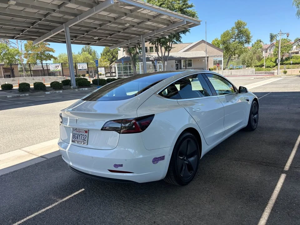 2018 Tesla Model 3 - Image 5 of 16