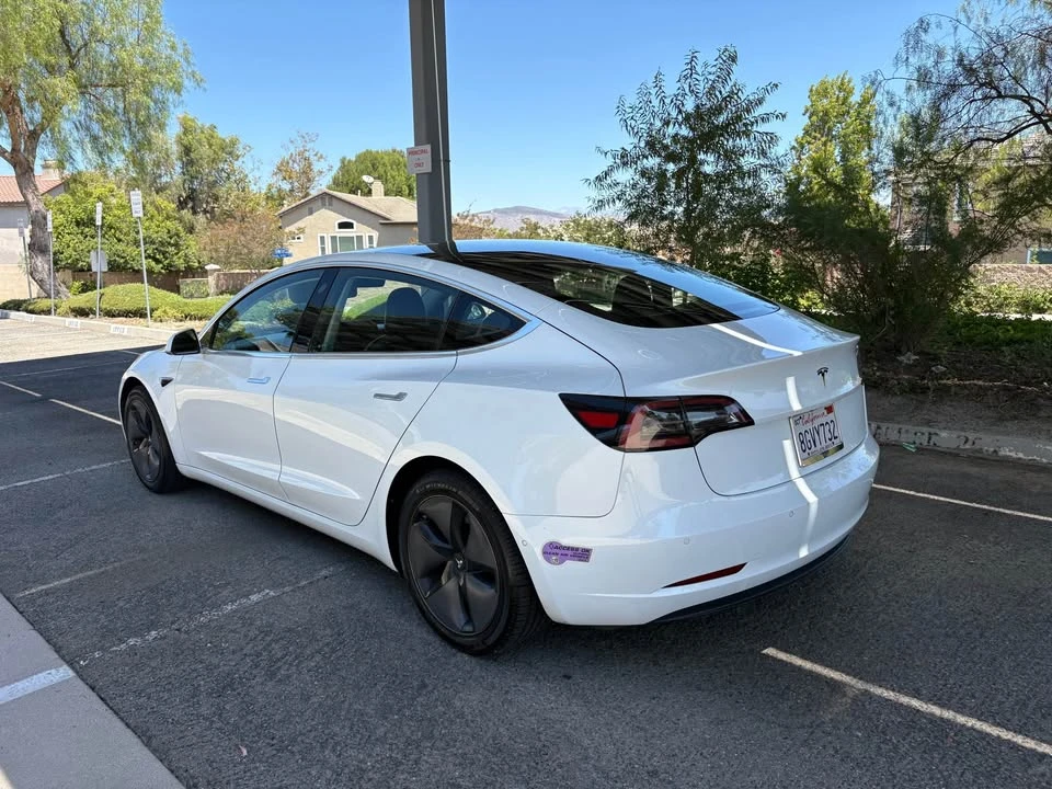 2018 Tesla Model 3 - Image 3 of 16