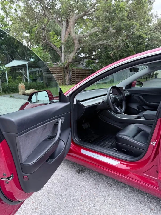 2018 Tesla Model 3 - Image 9 of 20