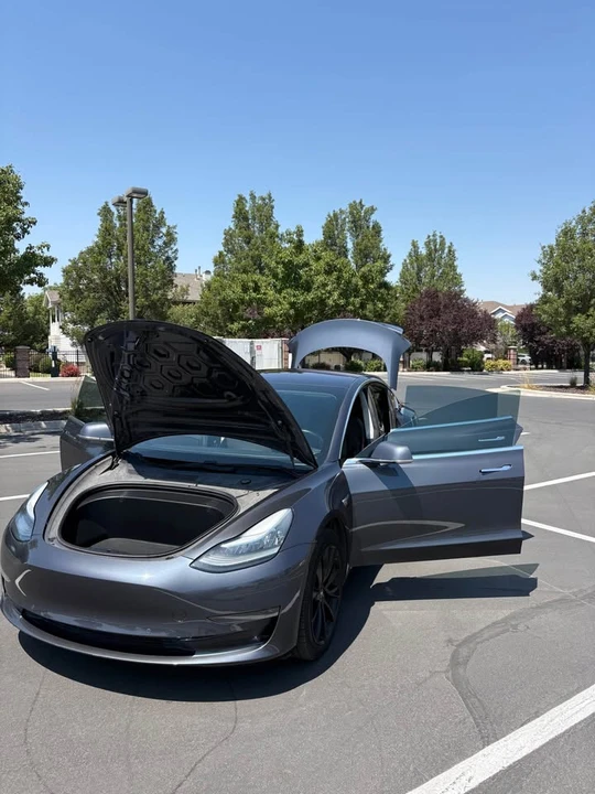 2018 Tesla Model 3 - Image 4 of 20