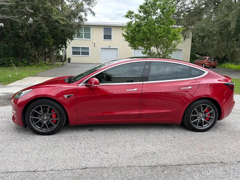 2018 Tesla Model 3 - Image 8 of 20