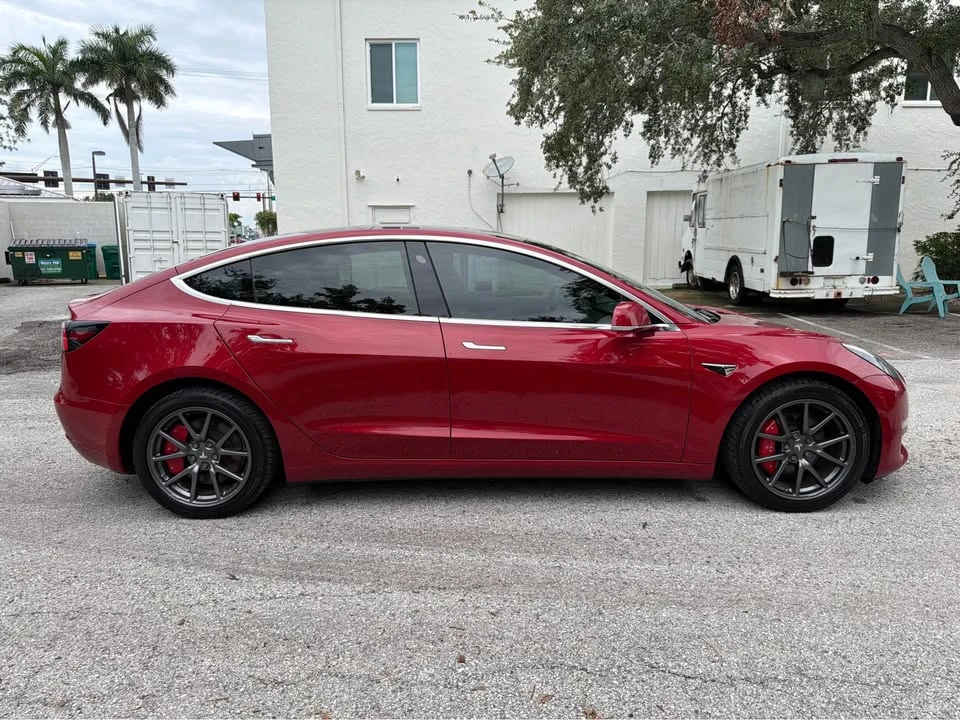 2018 Tesla Model 3 - Image 4 of 20