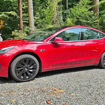 2018 Tesla Model 3 Mid-Range