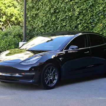 2018 Tesla Model 3 Mid Range