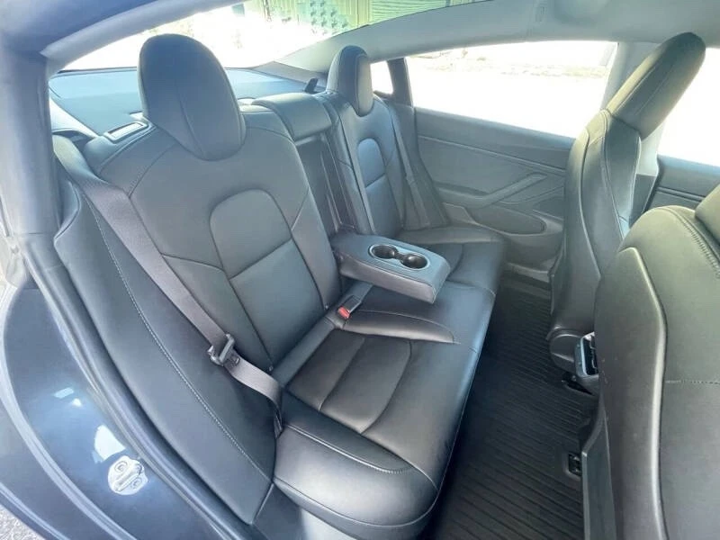 2018 Dodge Caravan - Image 17 of 18