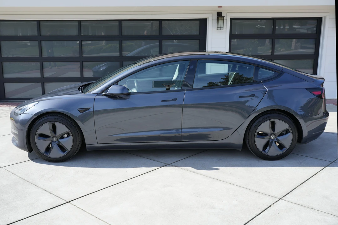 2018 Tesla Model 3 Performance - Image 3 of 5