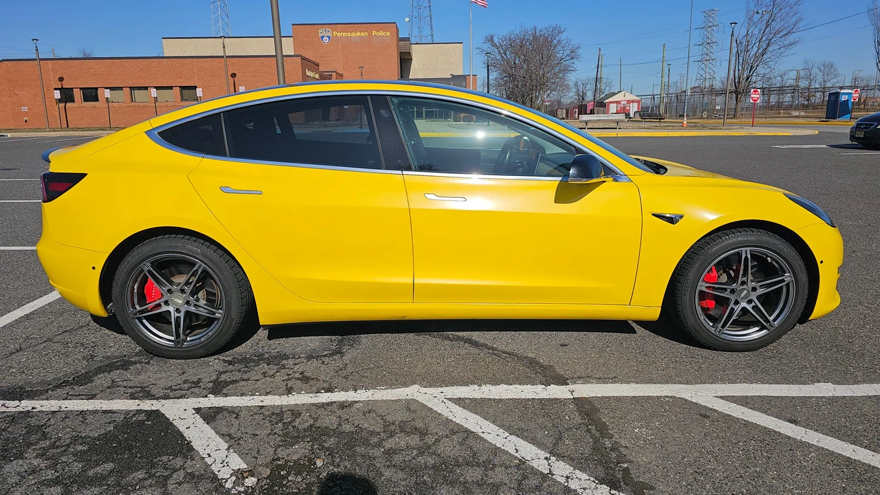 2018 Tesla Model 3 Performance - Image 31 of 31