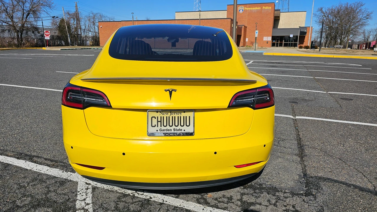 2018 Tesla Model 3 Performance - Image 22 of 31