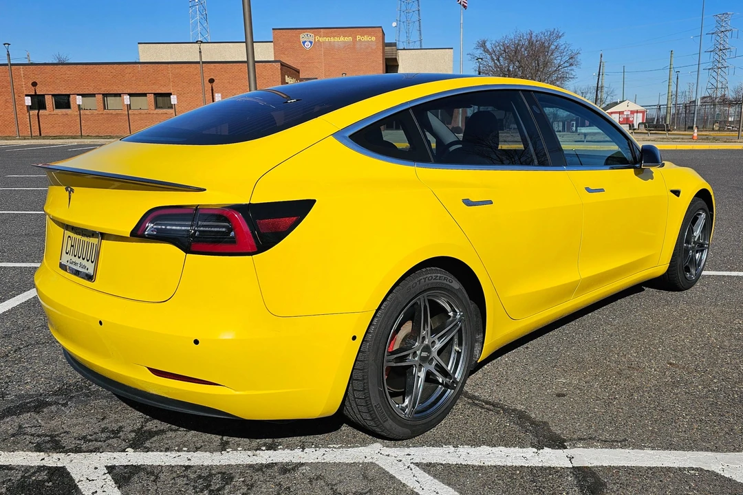 2018 Tesla Model 3 Performance - Image 4 of 31