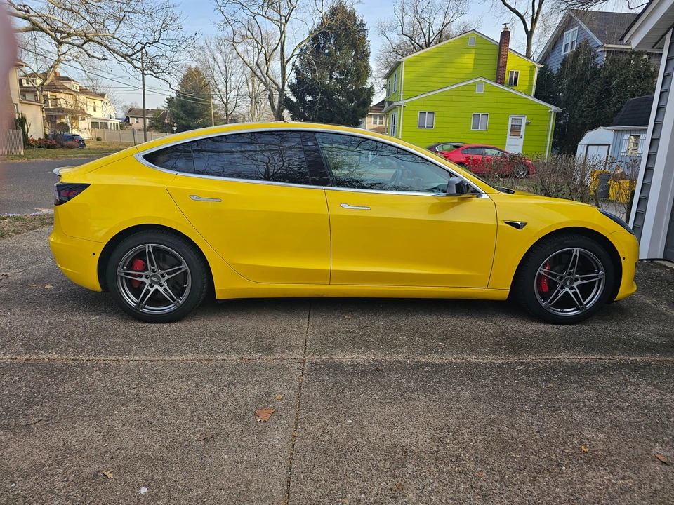 2018 Tesla Model 3 Performance - Image 30 of 31