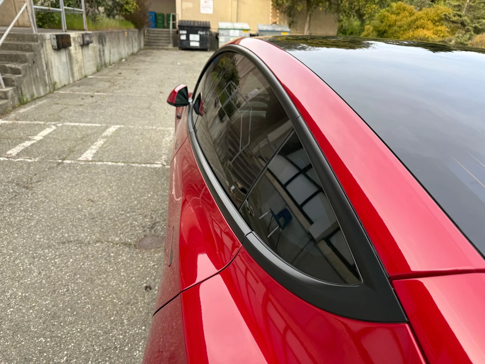 2018 Tesla Model 3 Performance - Image 23 of 31