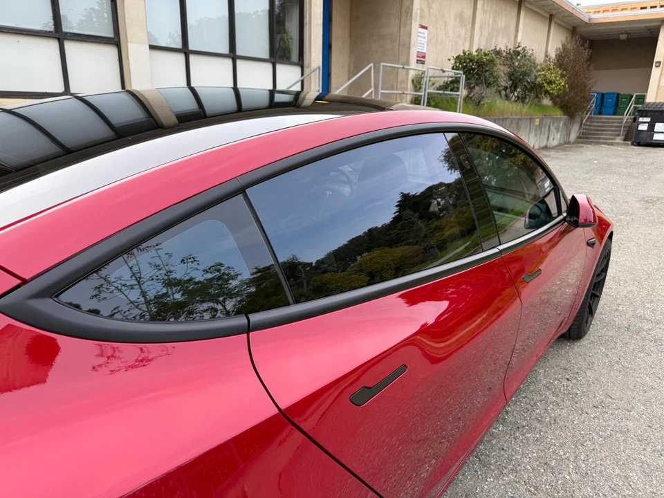 2018 Tesla Model 3 Performance - Image 28 of 31