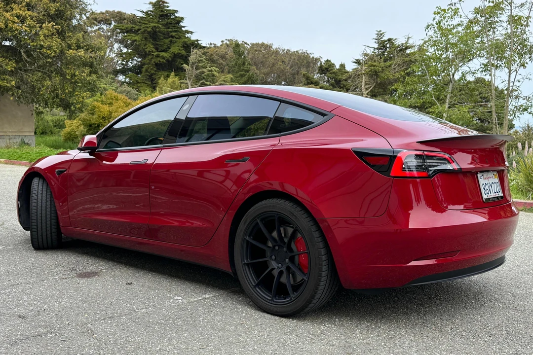 2018 Tesla Model 3 Performance - Image 4 of 31