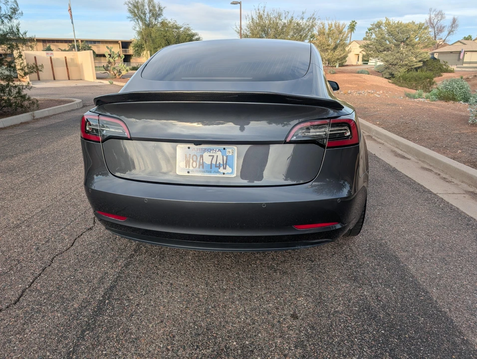 2018 Tesla Model 3 Performance - Image 13 of 31