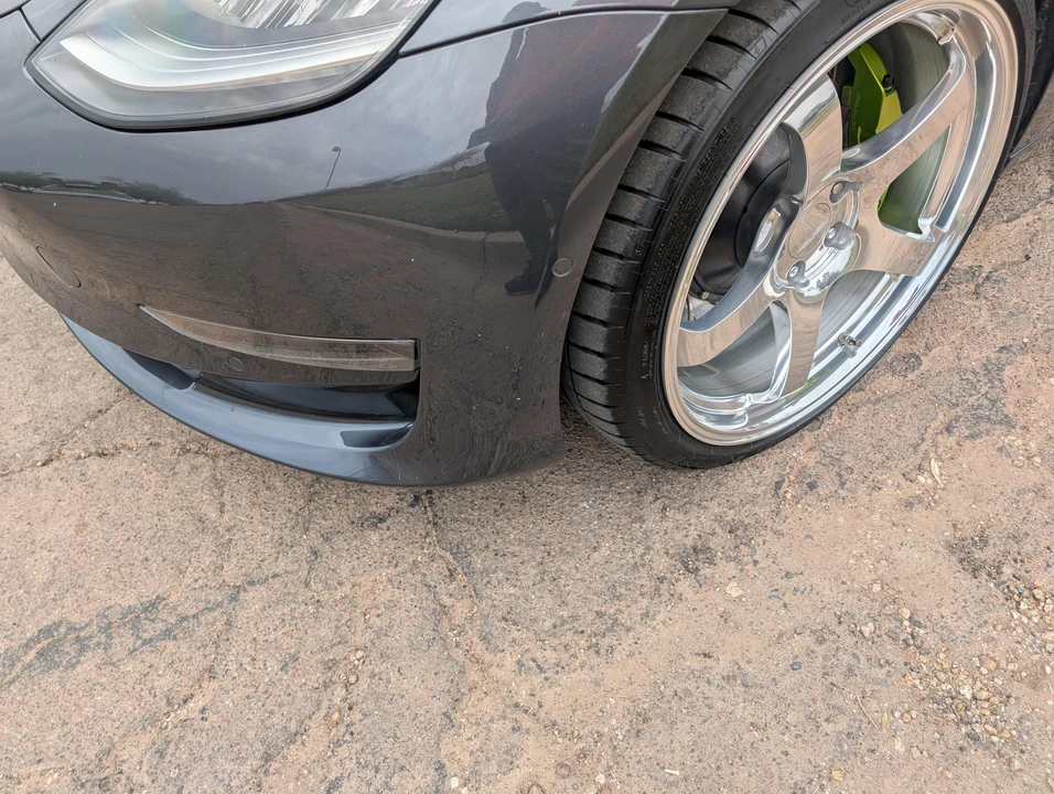 2018 Tesla Model 3 Performance - Image 22 of 31