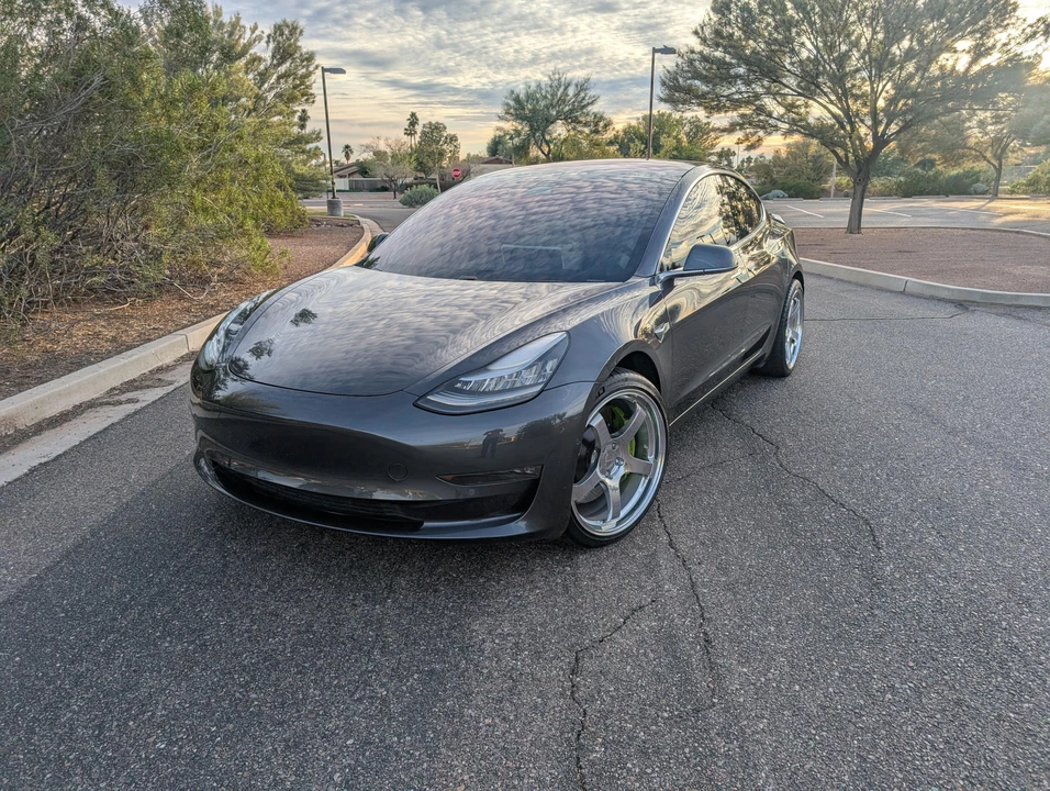 2018 Tesla Model 3 Performance - Image 6 of 31