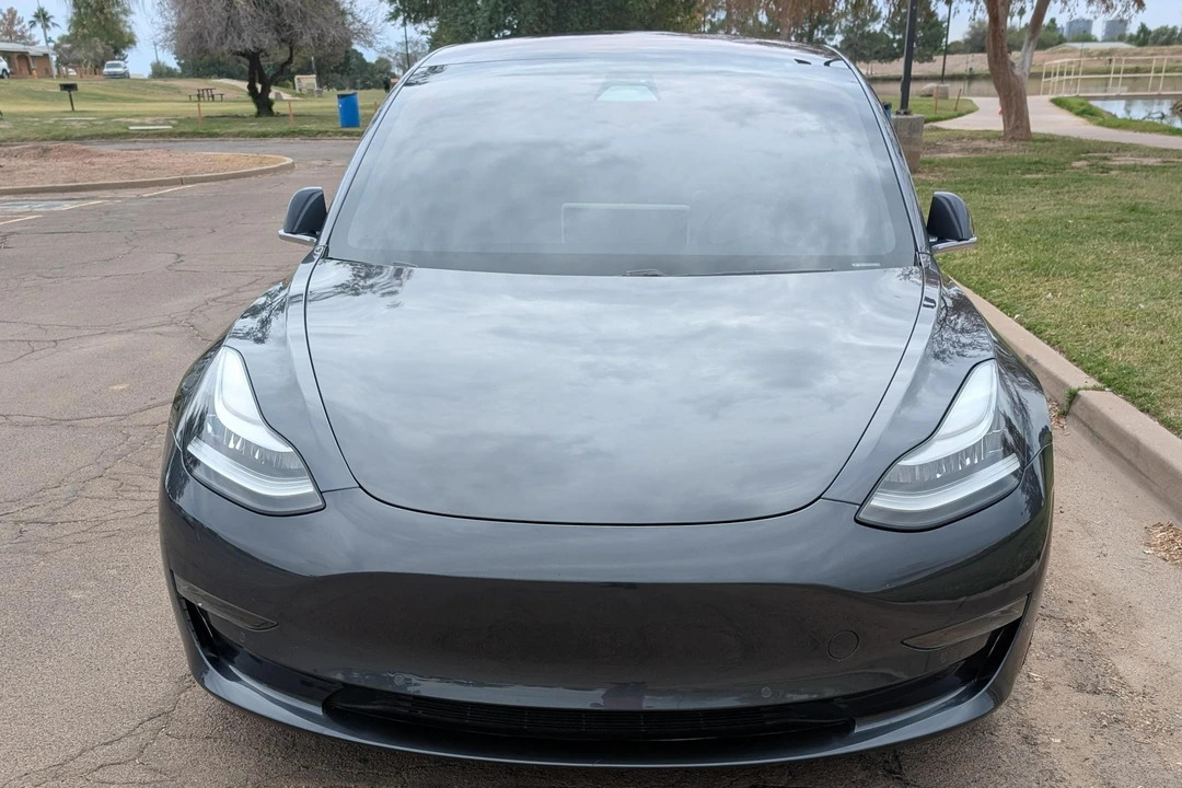 2018 Tesla Model 3 Performance - Image 2 of 31