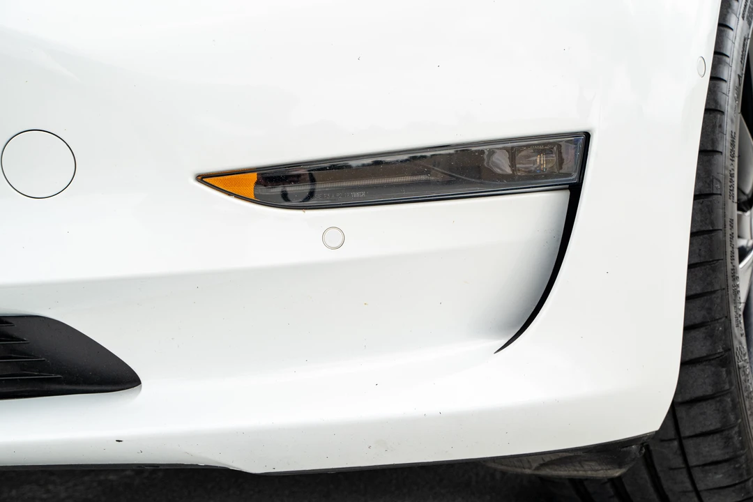 2018 Tesla Model 3 Performance - Image 18 of 31
