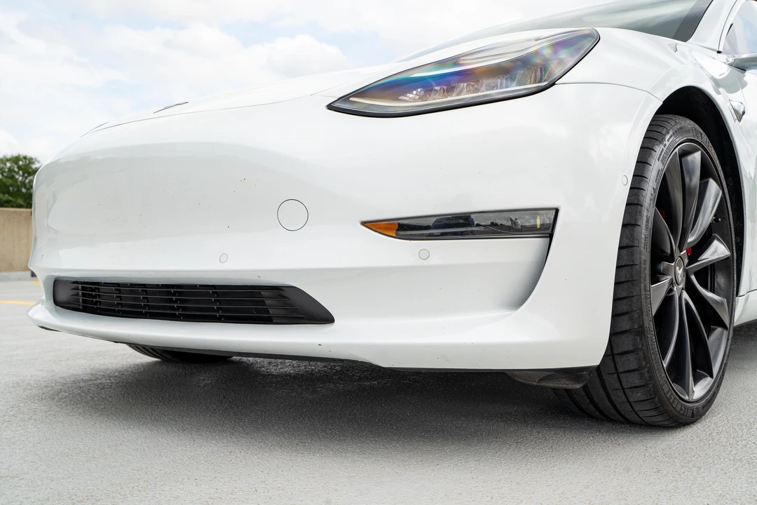 2018 Tesla Model 3 Performance - Image 15 of 31