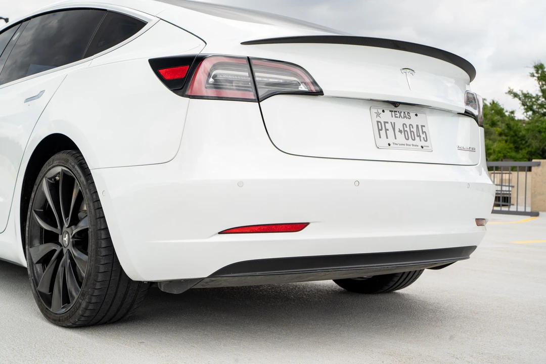 2018 Tesla Model 3 Performance - Image 26 of 31