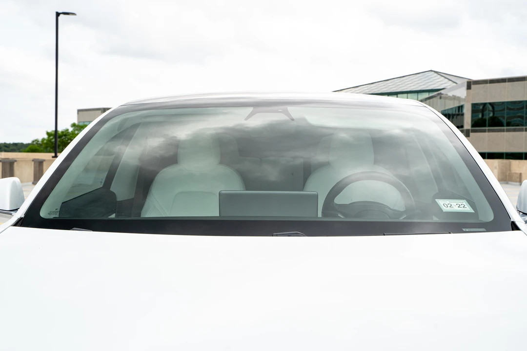 2018 Tesla Model 3 Performance - Image 11 of 31
