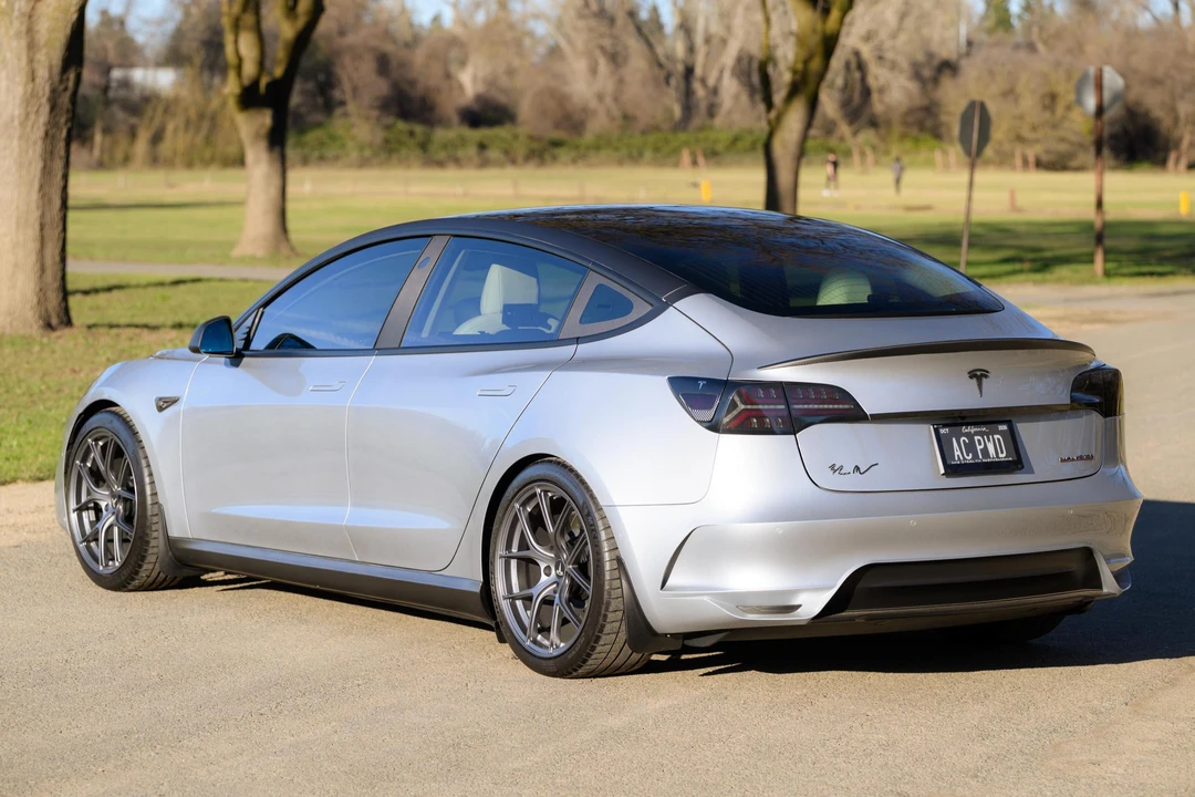 2018 Tesla Model 3 Performance - Image 4 of 31