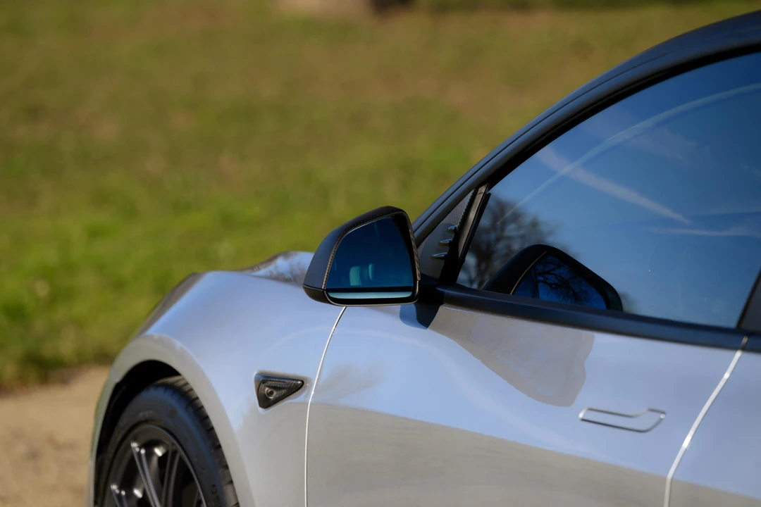 2018 Tesla Model 3 Performance - Image 22 of 31