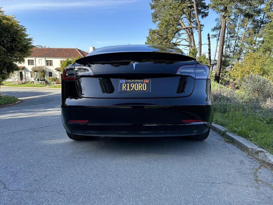2018 Tesla Model 3 Performance - Image 12 of 31