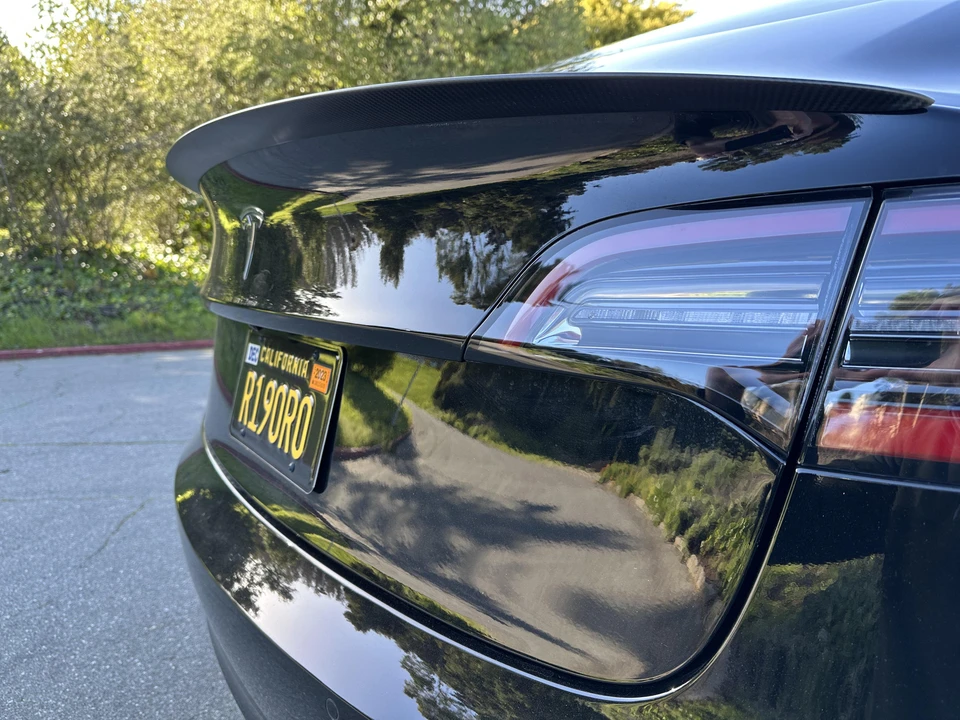 2018 Tesla Model 3 Performance - Image 20 of 31