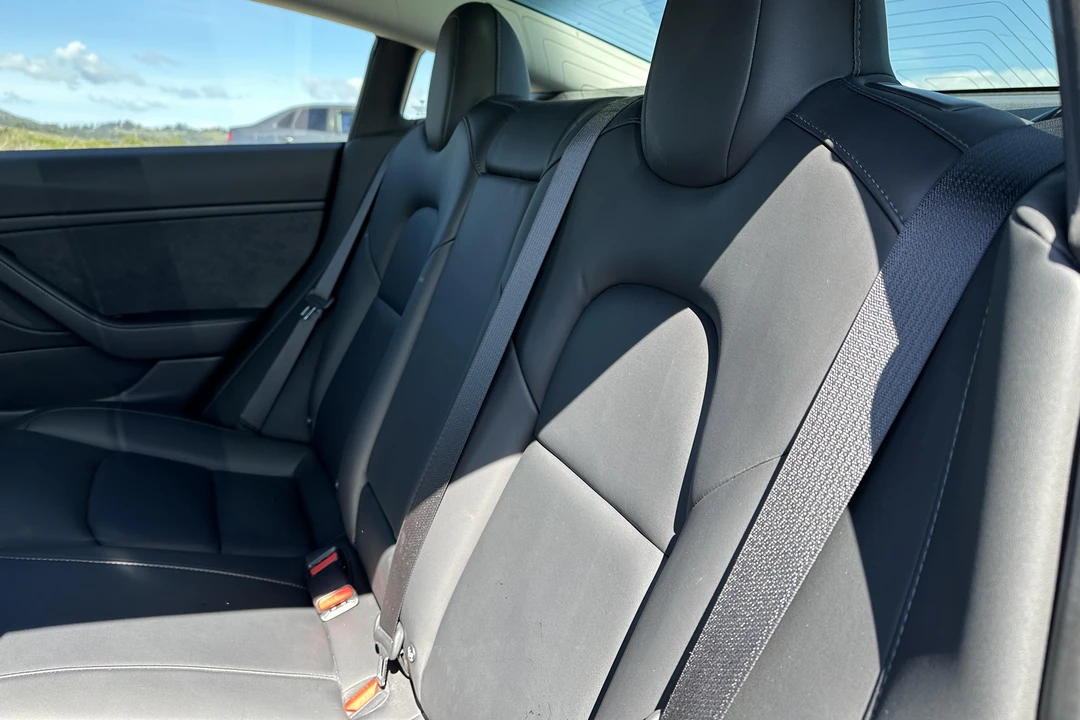 2018 Tesla Model 3 Performance - Image 30 of 31