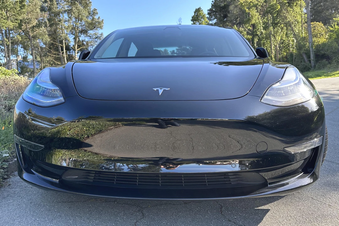 2018 Tesla Model 3 Performance - Image 2 of 31