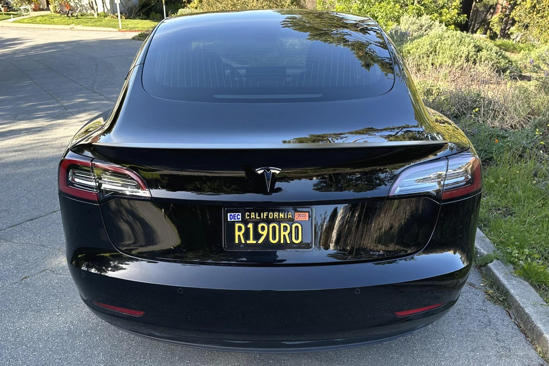 2018 Tesla Model 3 Performance - Image 5 of 31