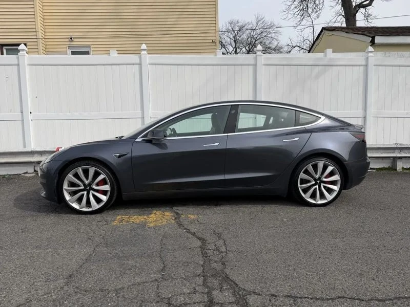 2018 Tesla Model 3 Performance - Image 4 of 12