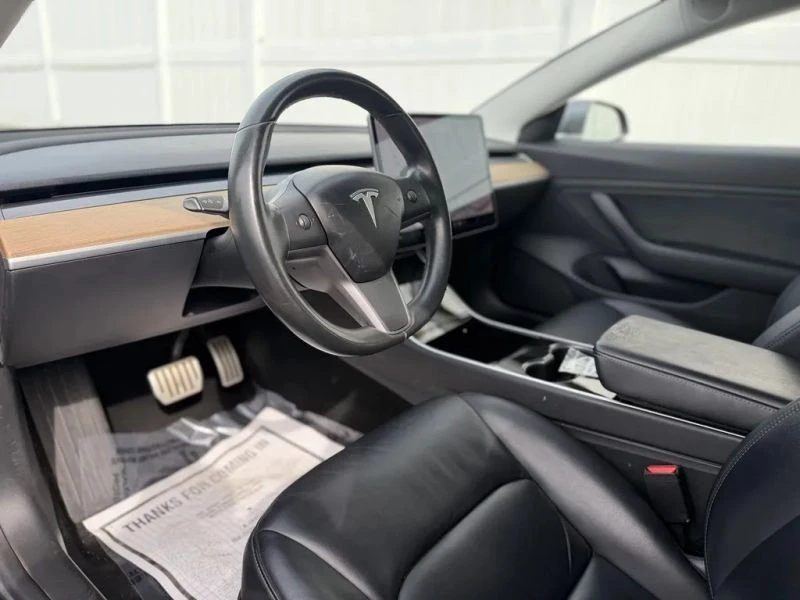 2018 Tesla Model 3 Performance - Image 10 of 12