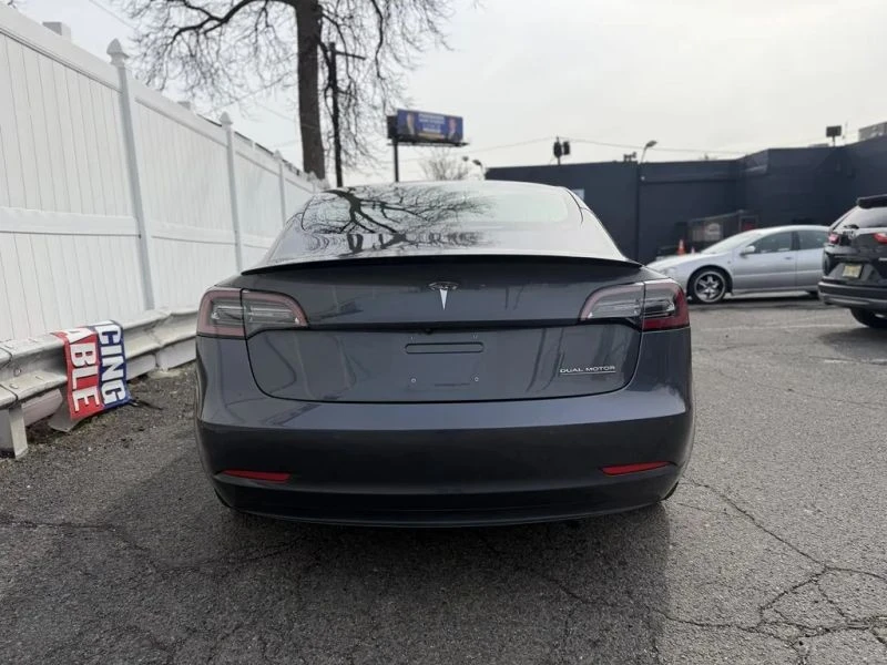 2018 Tesla Model 3 Performance - Image 6 of 12