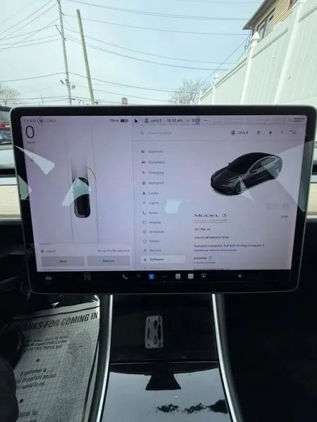 2018 Tesla Model 3 Performance - Image 11 of 12