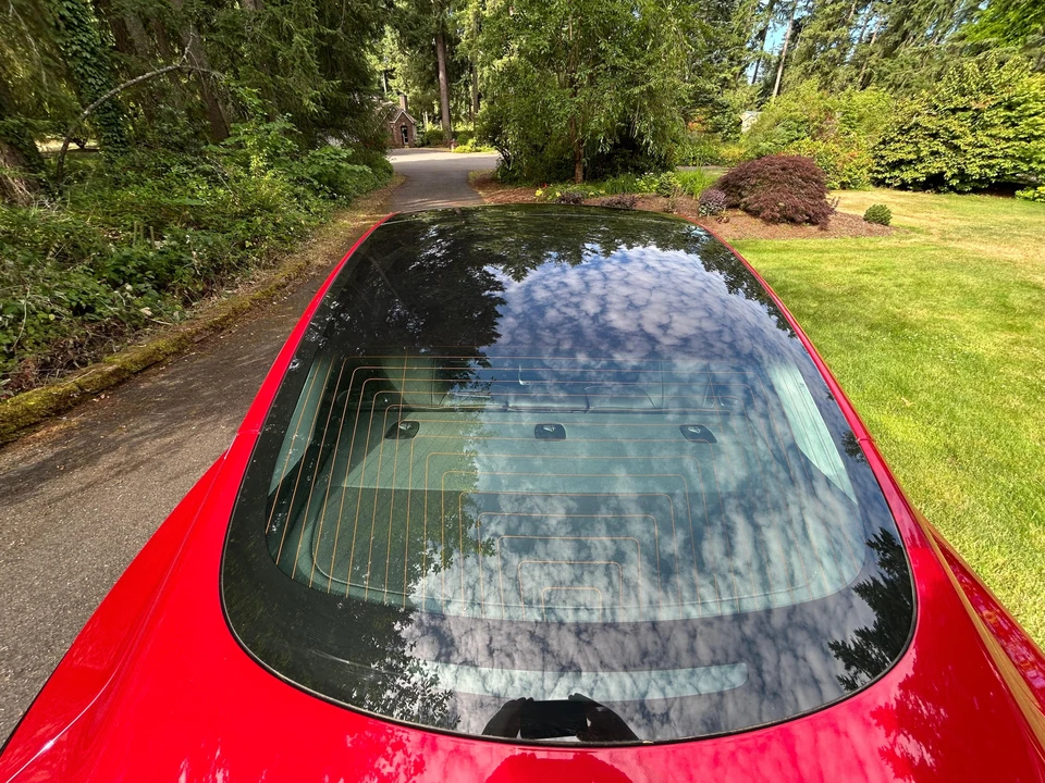 2018 Tesla Model 3 Performance - Image 28 of 31