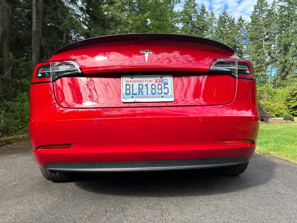 2018 Tesla Model 3 Performance - Image 10 of 31