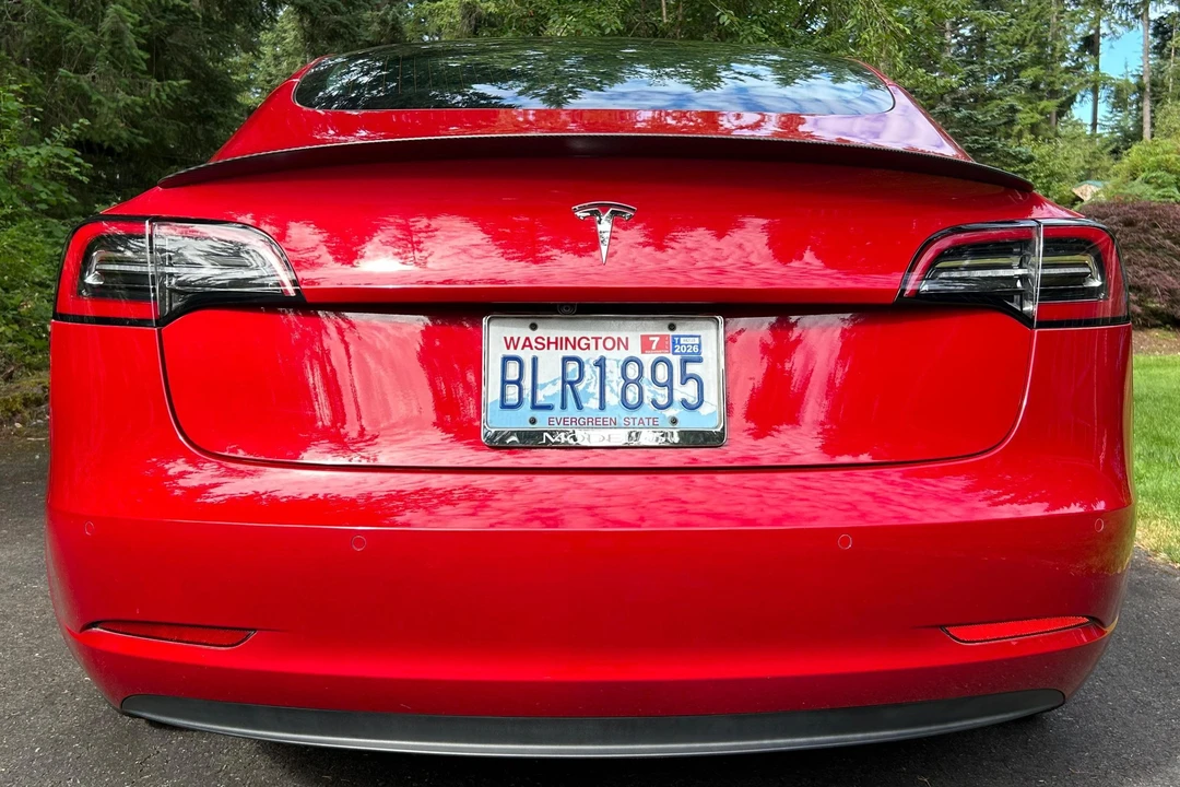 2018 Tesla Model 3 Performance - Image 5 of 31