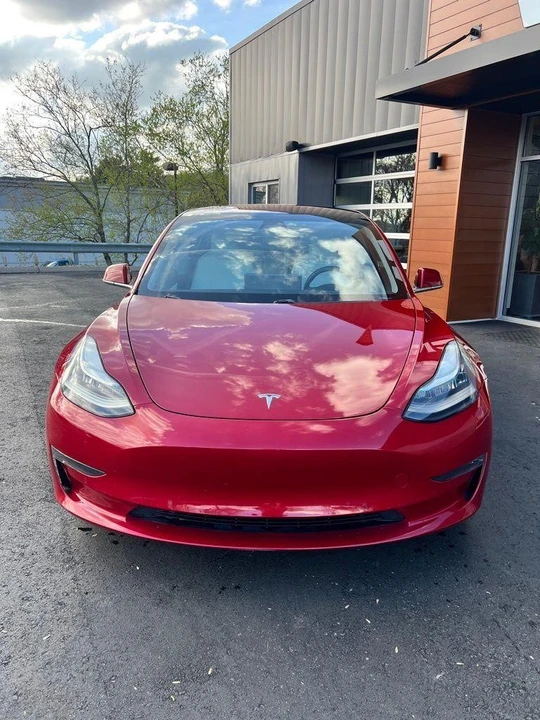 2018 Tesla Model 3 Performance - Image 2 of 18
