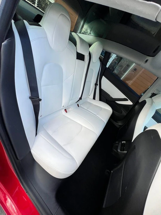 2018 Tesla Model 3 Performance - Image 14 of 18