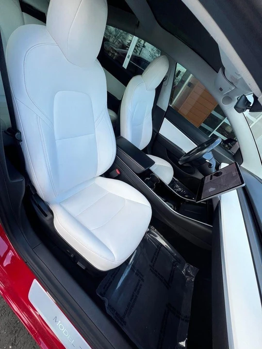 2018 Tesla Model 3 Performance - Image 12 of 18