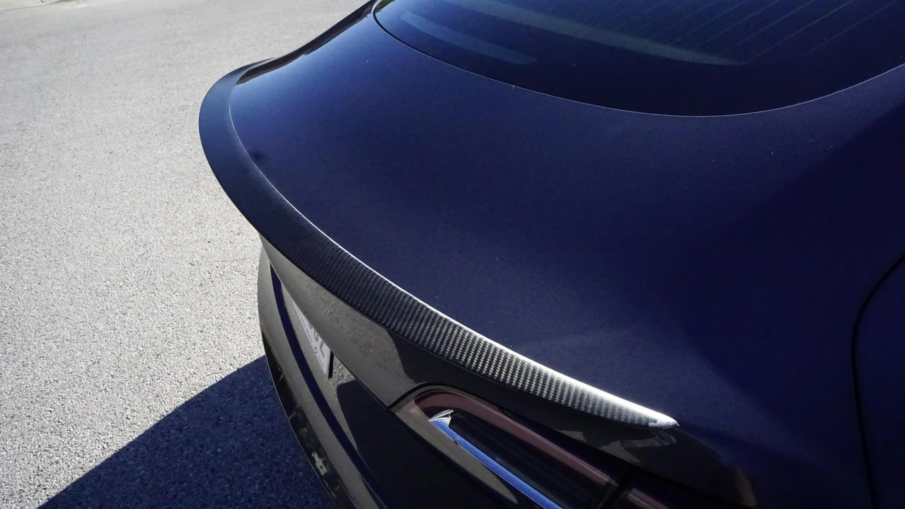 2018 Tesla Model 3 Performance - Image 26 of 31
