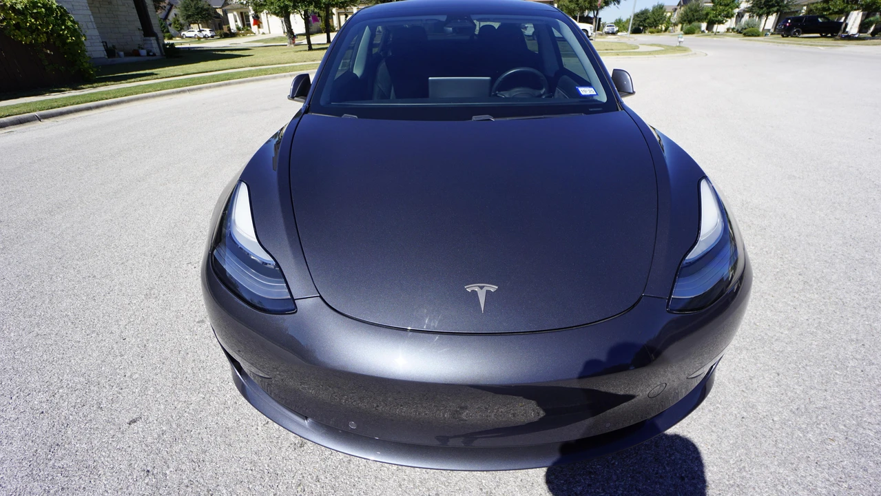 2018 Tesla Model 3 Performance - Image 18 of 31
