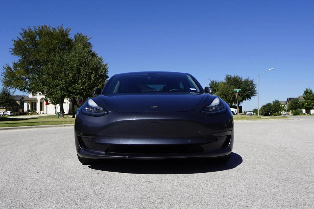 2018 Tesla Model 3 Performance - Image 6 of 31