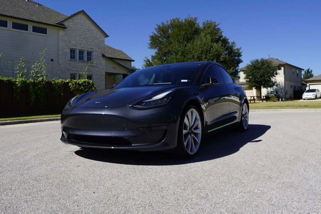 2018 Tesla Model 3 Performance - Image 7 of 31